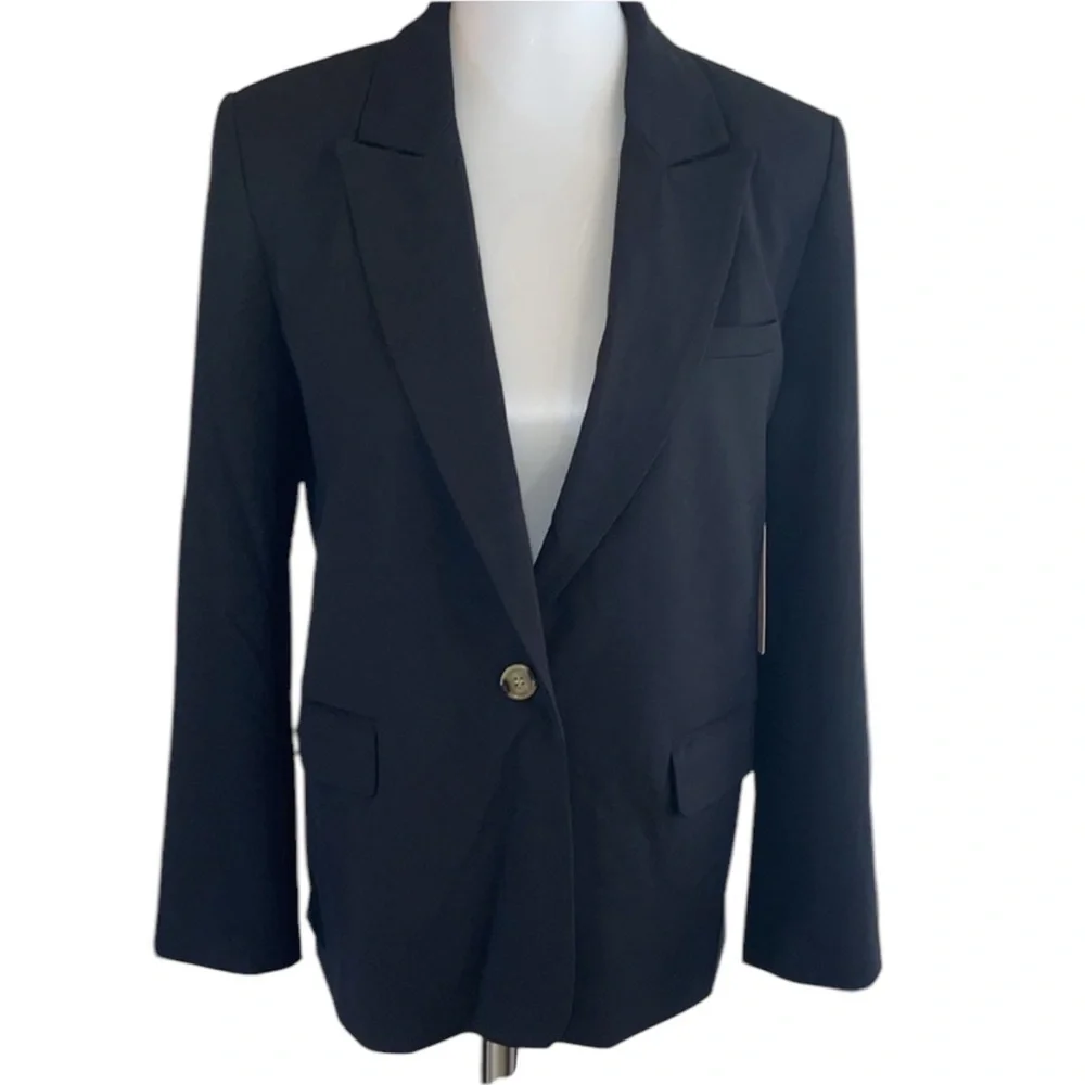 Halogen Black Relaxed Single Button Blazer Size 10
NWT - Picture 2 of 14